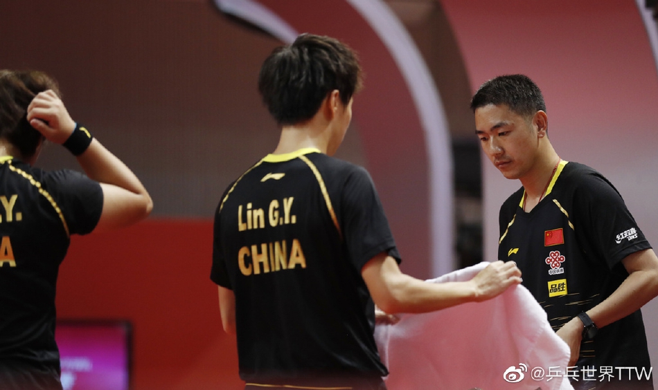 奥运模拟赛许昕/孙颖莎进决赛