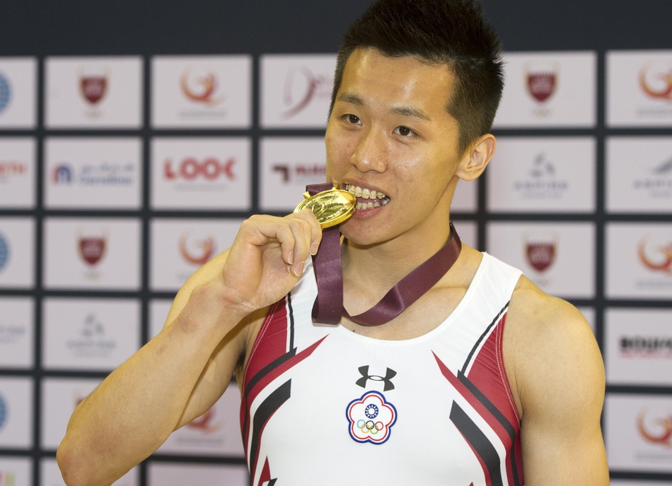 体操世界杯李智凯鞍马夺冠