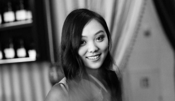 郎平女儿拍摄写真成熟知性