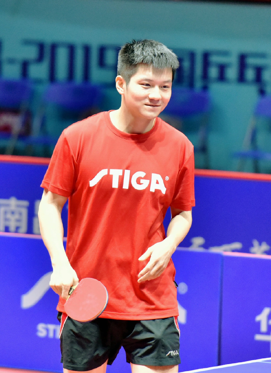 樊振东轻松备战乒超联赛