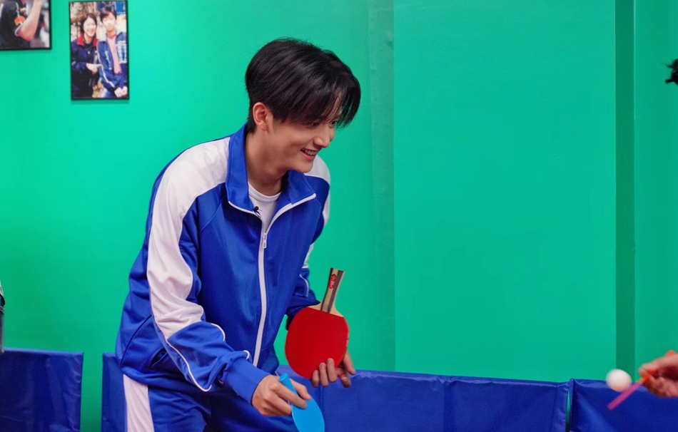 马龙马琳携王楠录节目玩转乒乓球