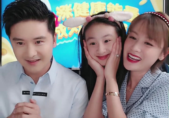 田亮叶一茜为森碟庆祝12岁生日