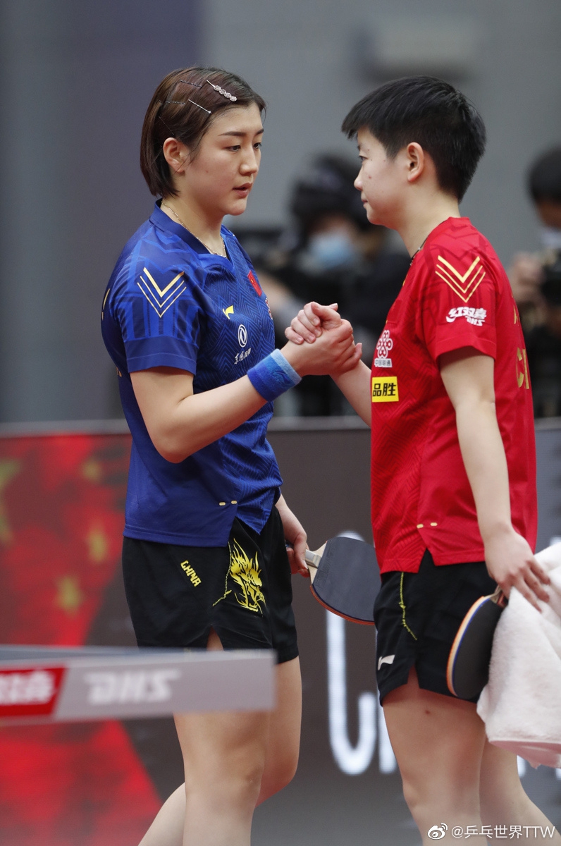 世界杯陈梦胜孙颖莎夺冠