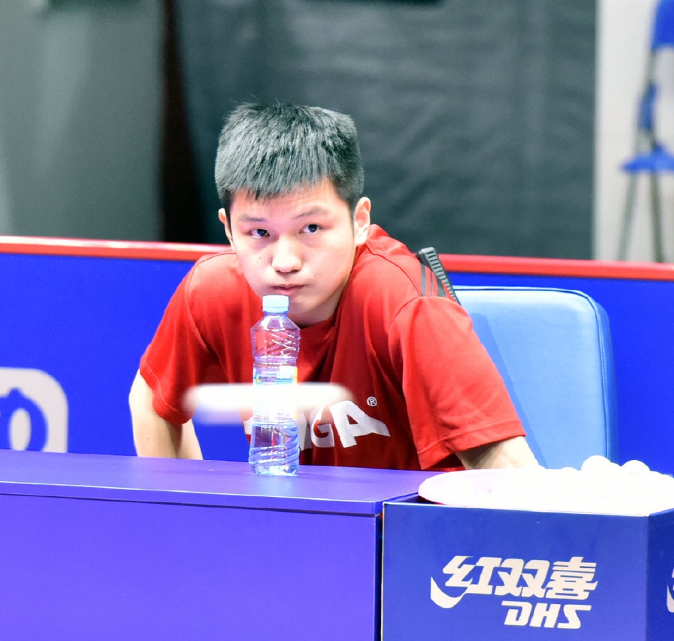 樊振东轻松备战乒超联赛