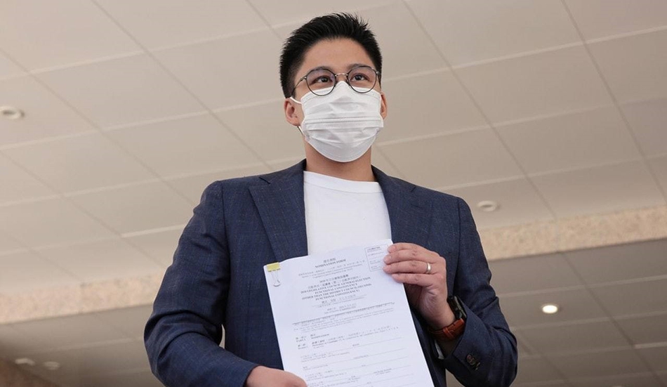 霍启刚参选香港立法会换届选举 郭晶晶露面支持