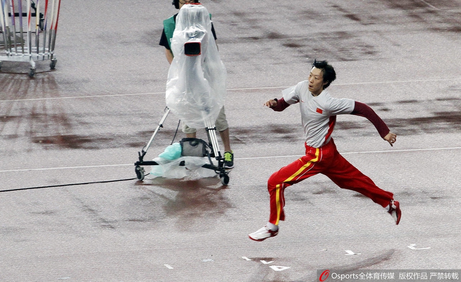 “谐星”张国伟的体育人生