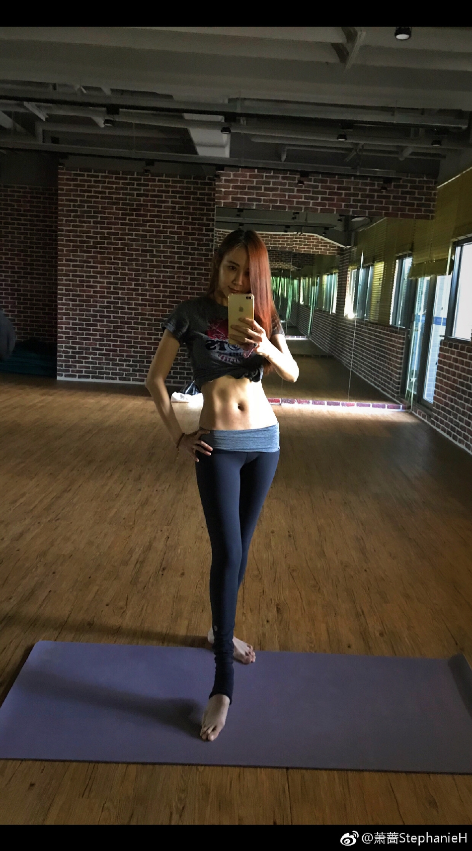 52岁萧蔷身材凹凸有致性感依旧