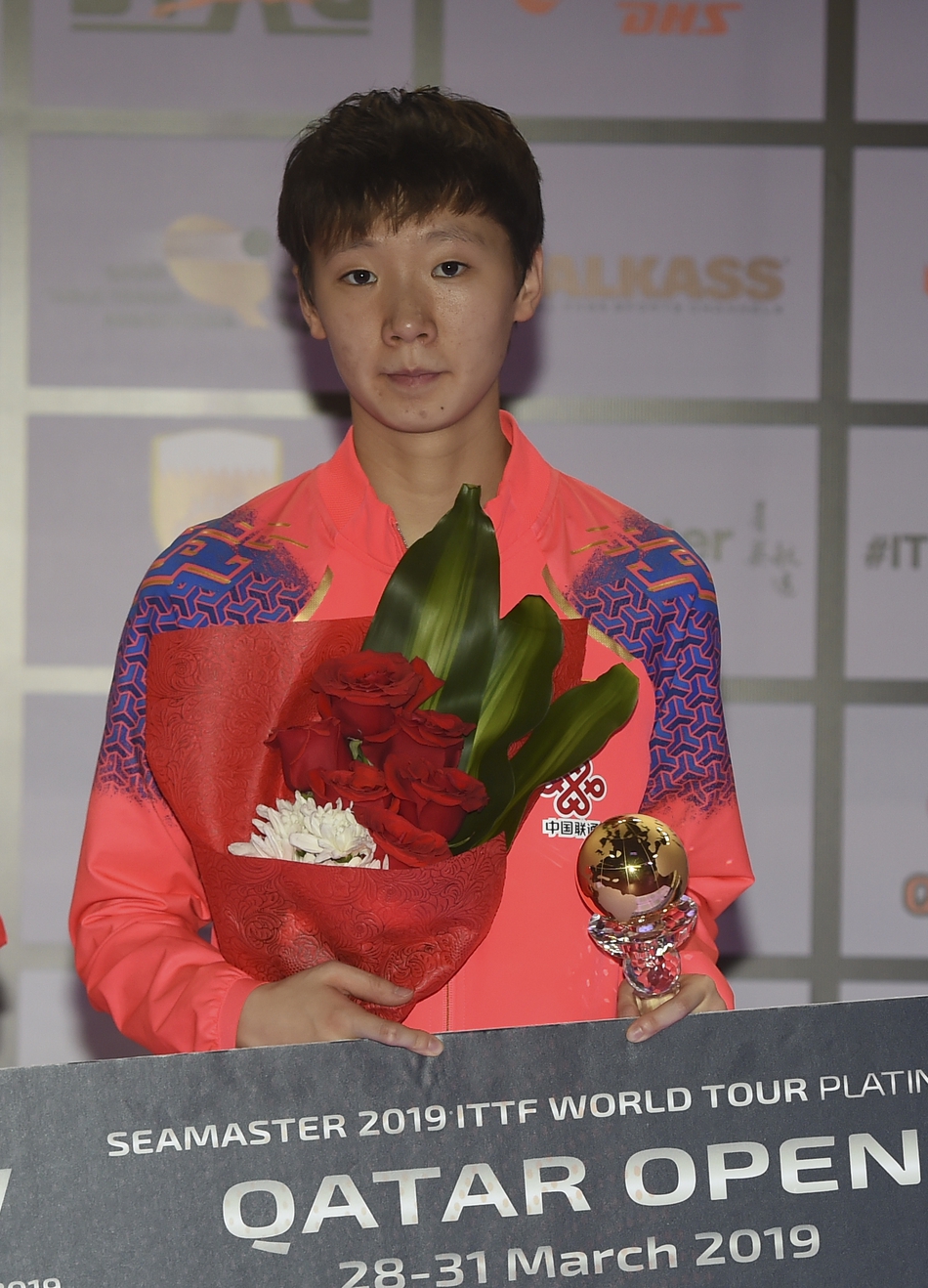 卡塔尔赛王曼昱女单夺冠