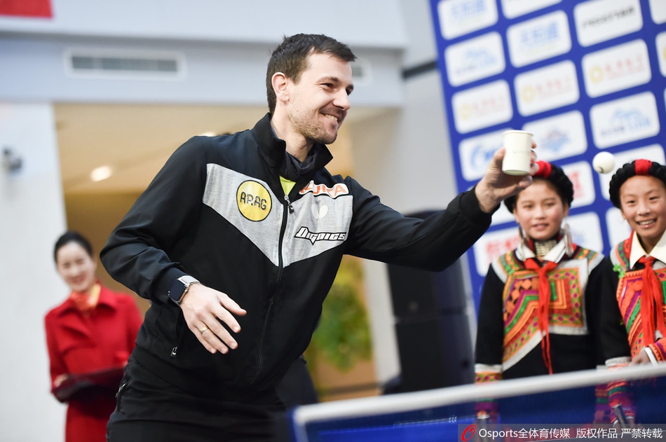 马龙樊振东波尔出席球迷见面会