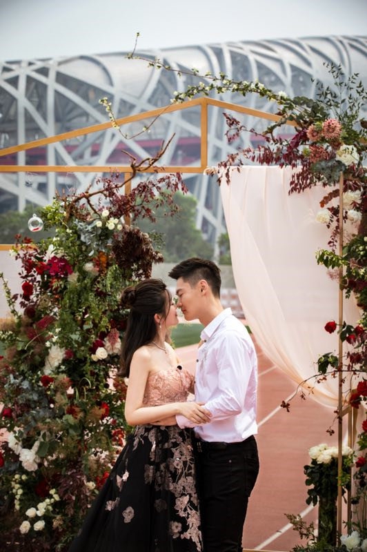 520！张培萌鸟巢外求婚女友