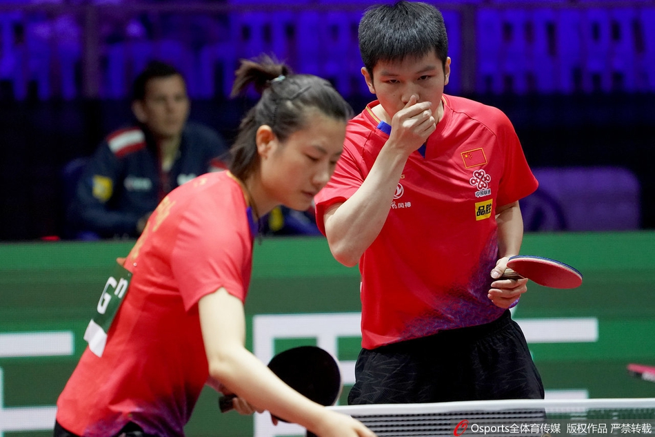 世乒赛丁宁樊振东3-0美国组合