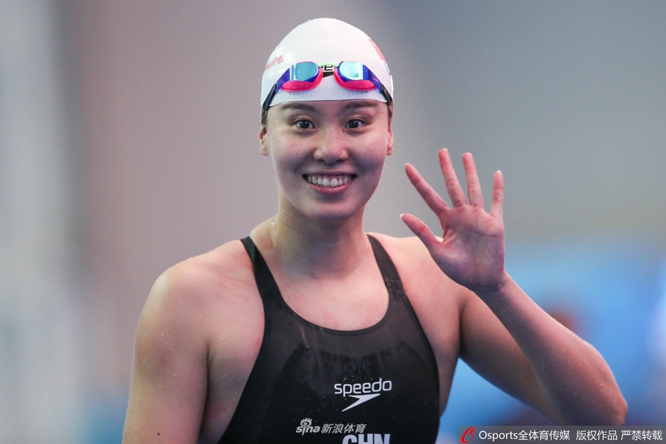 世锦赛50仰：傅园慧进半决赛