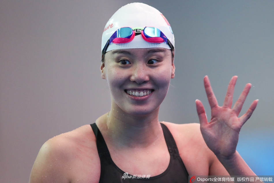 世锦赛50仰：傅园慧进半决赛