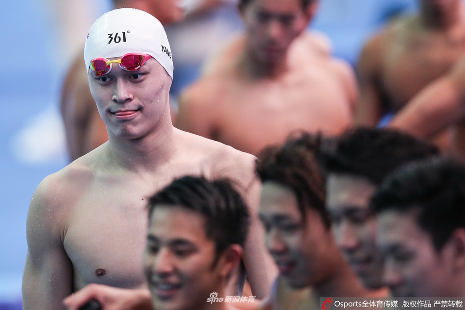 世锦赛4x200自孙杨与队友进决赛