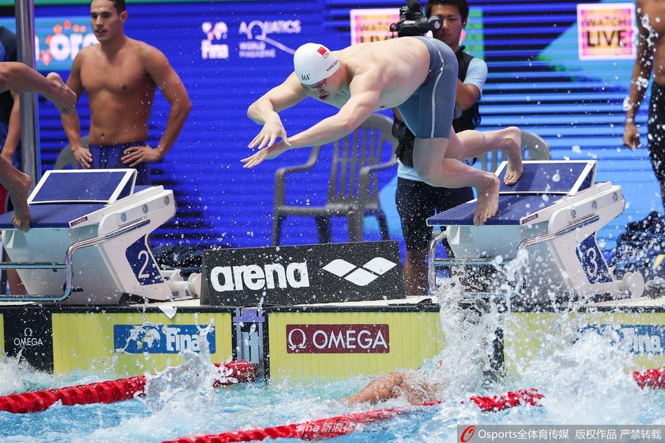 世锦赛4x200自孙杨与队友进决赛