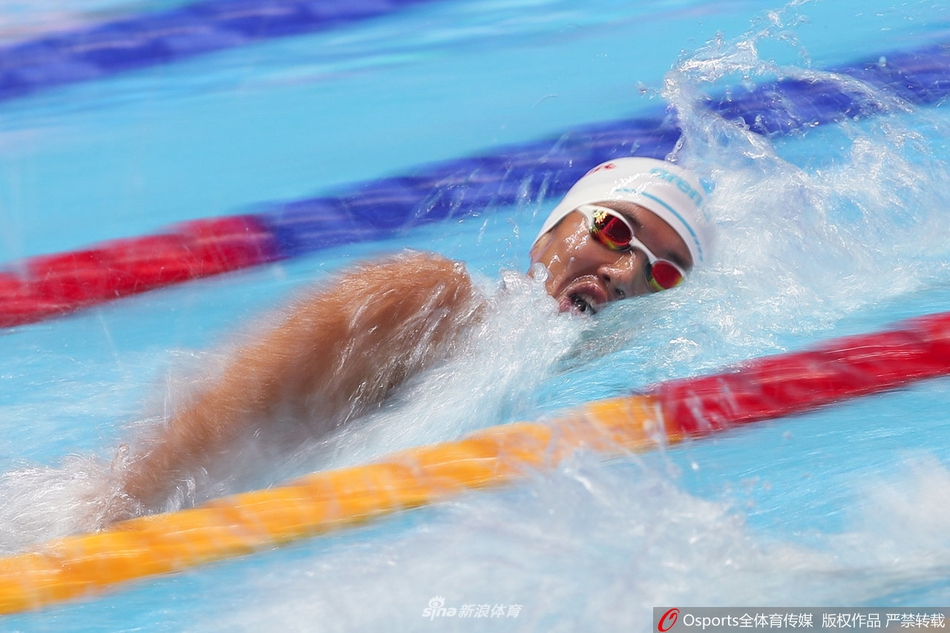 世锦赛4x200自孙杨与队友进决赛