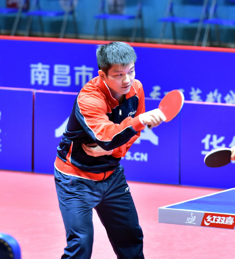 樊振东轻松备战乒超联赛