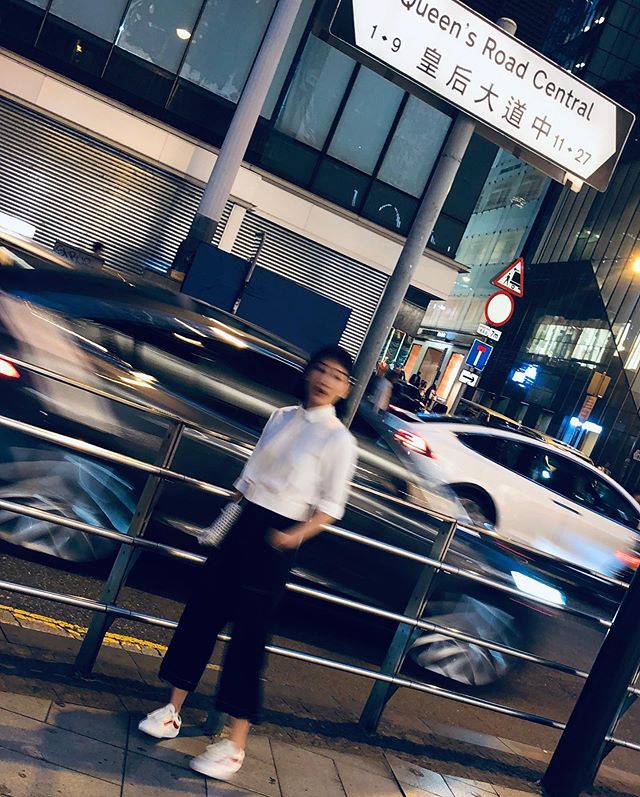 何雯娜晒男友视角美照