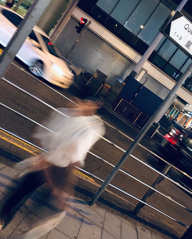 何雯娜晒男友视角美照