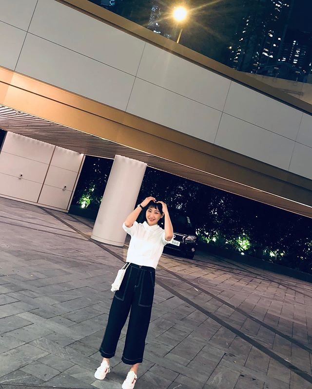 何雯娜晒男友视角美照