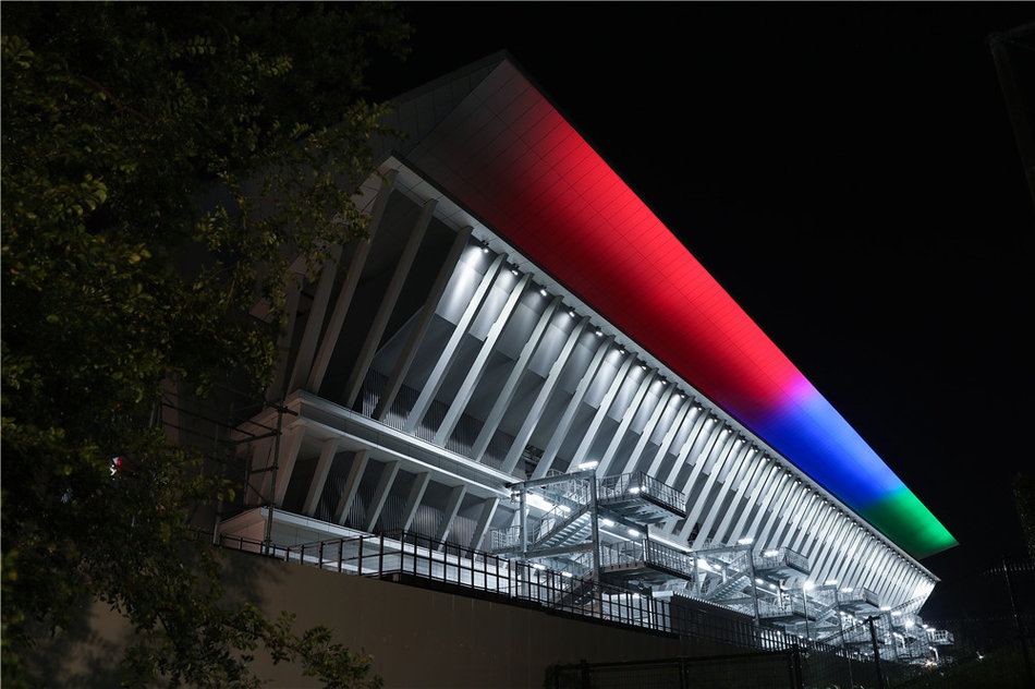 东京标志建筑亮灯纪念残奥会倒计时一周年