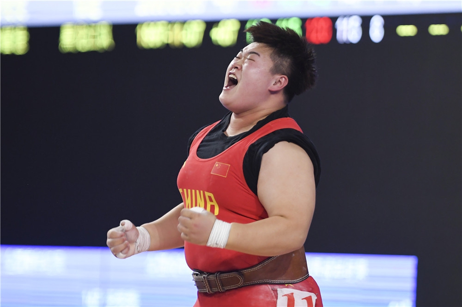 全国女子举重锦标赛 李雯雯挺举超世界纪录