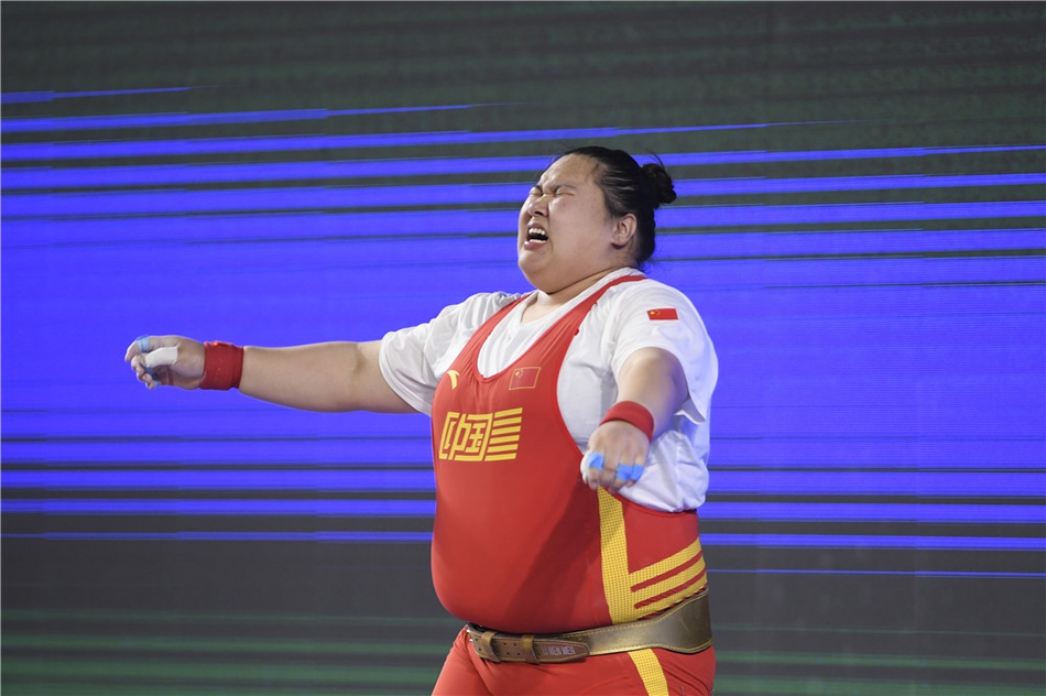 全国女子举重锦标赛 李雯雯挺举超世界纪录