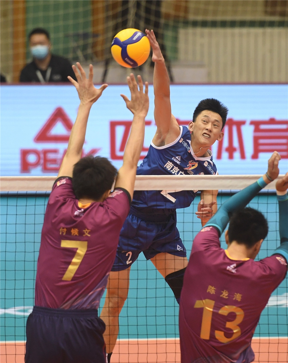 男排超级联赛：上海3-1江苏