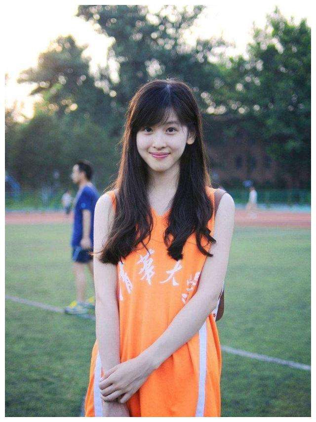 章泽天跳艺术体操秀美好身段