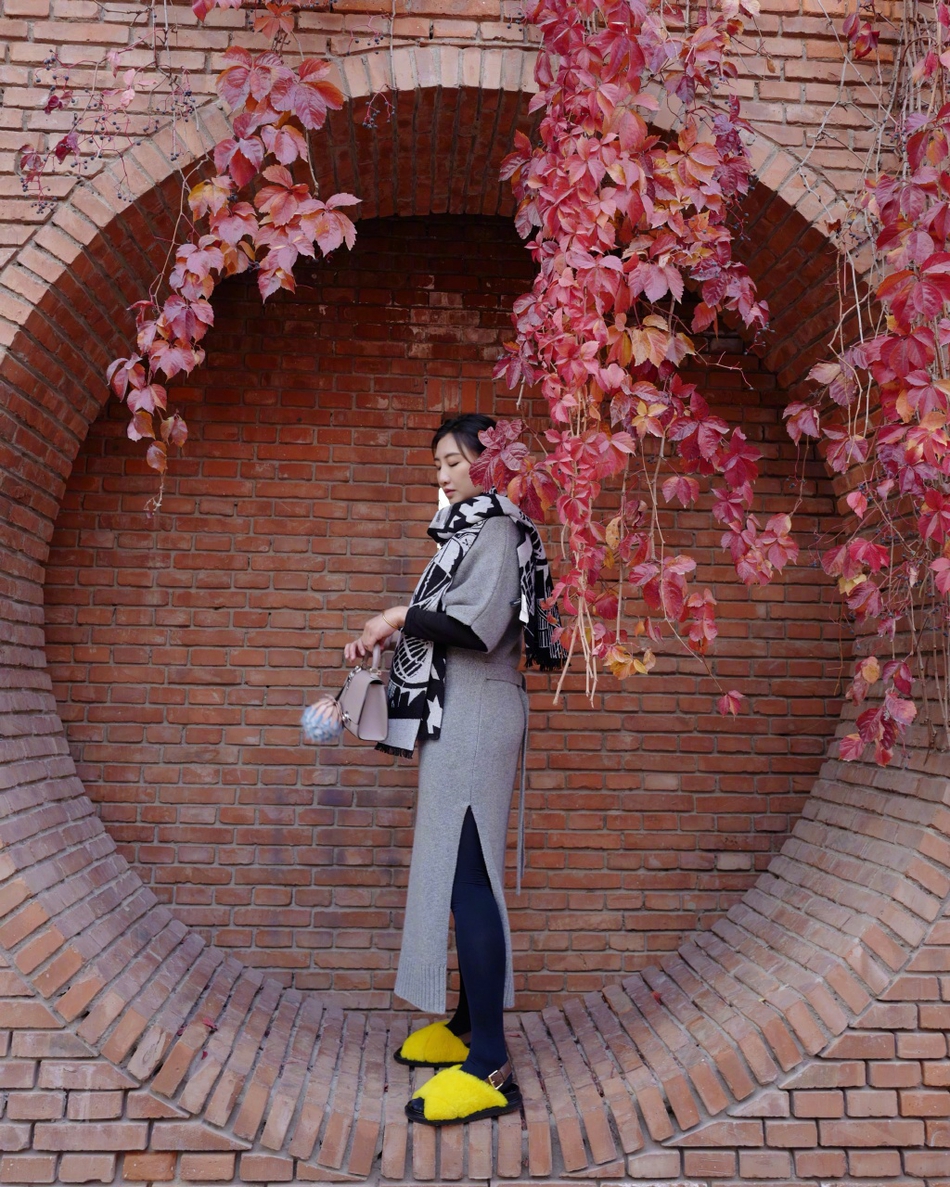 何雯娜晒近照孕期仍四肢纤细