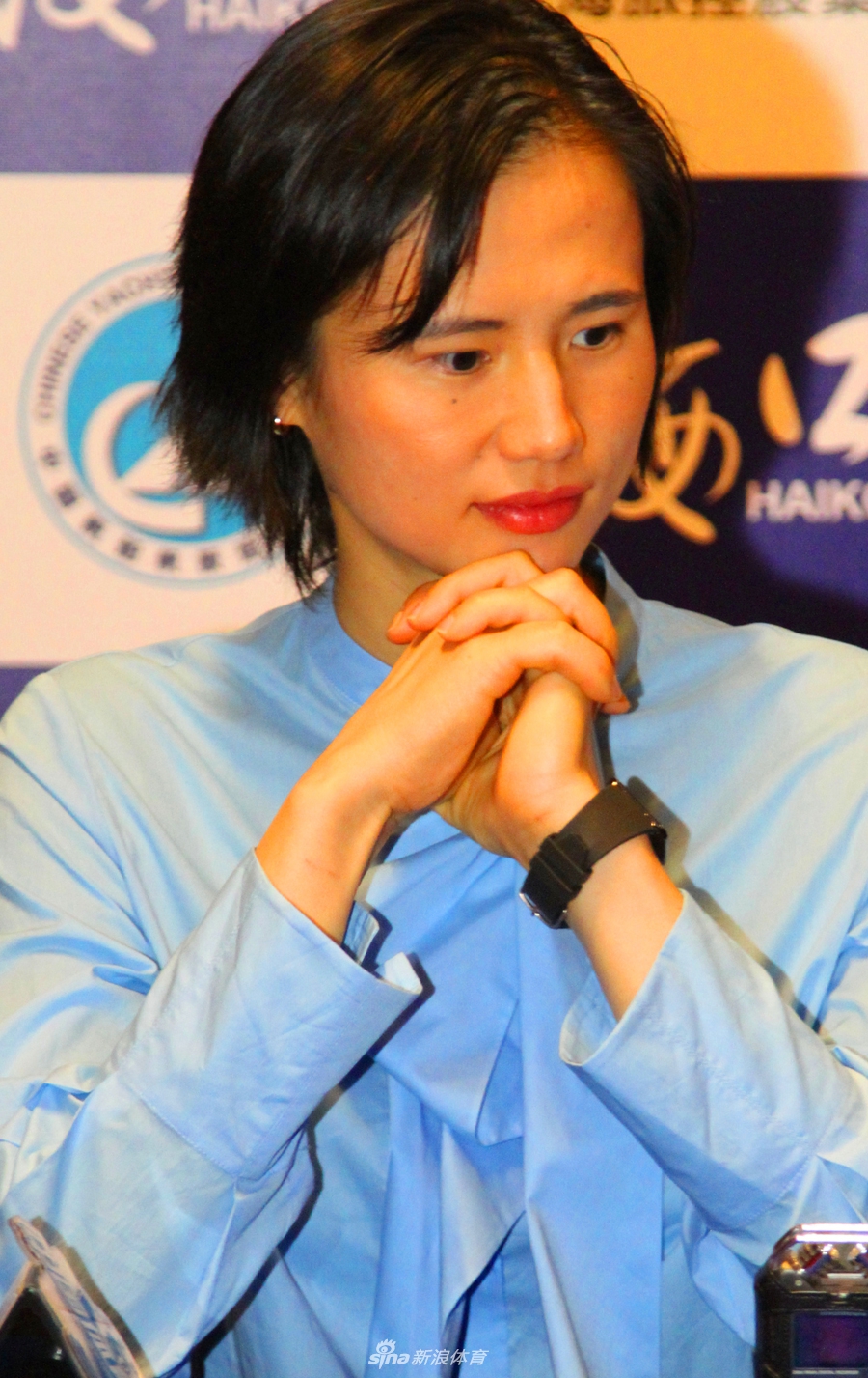 徐莉佳出席中国帆船年度盛典气质可人