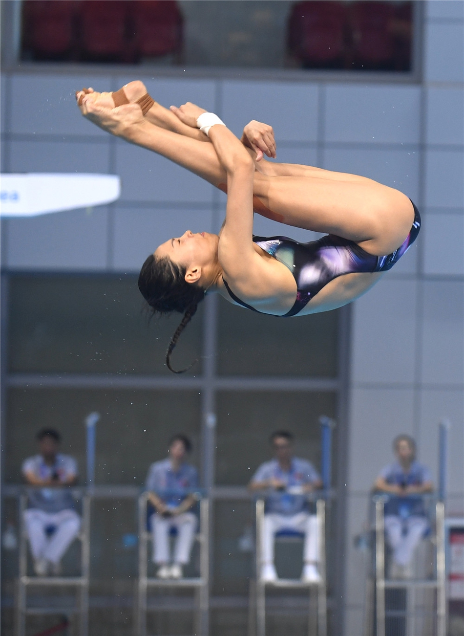 跳水冠军赛王涵三米板夺冠