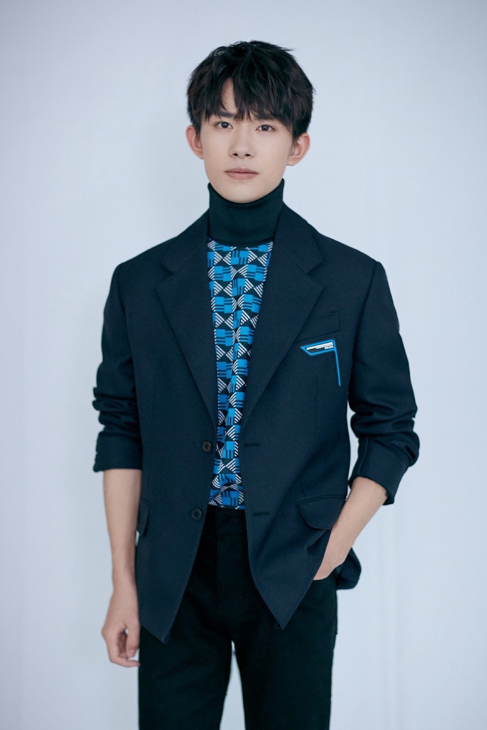 易烊千玺霍启刚参加两会特别节目