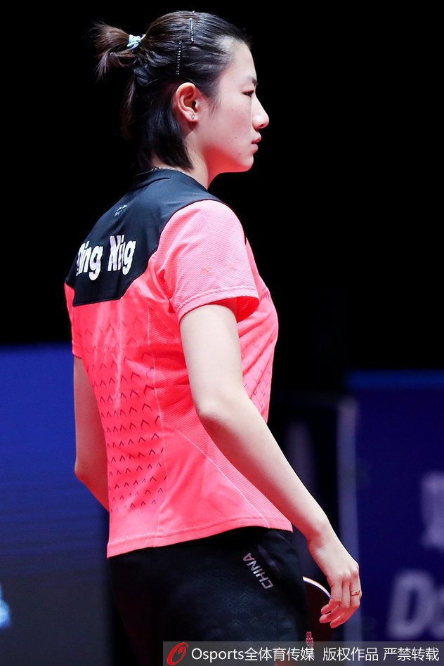 乒联总决赛丁宁4-0胜郑怡静