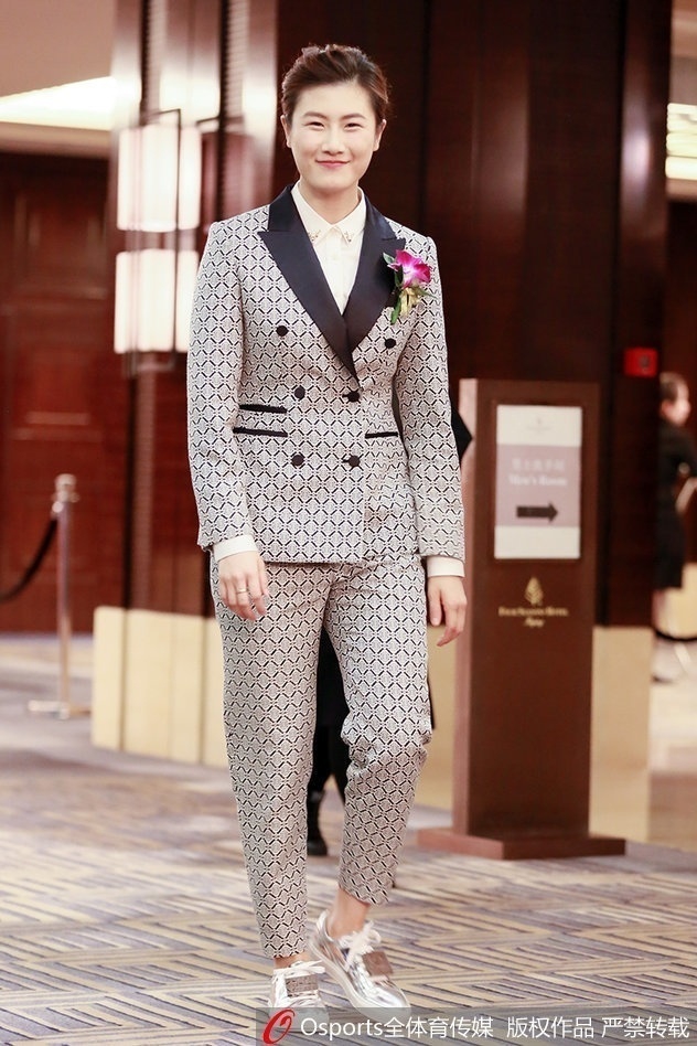 丁宁生日快乐！期待前进路上更好绽放