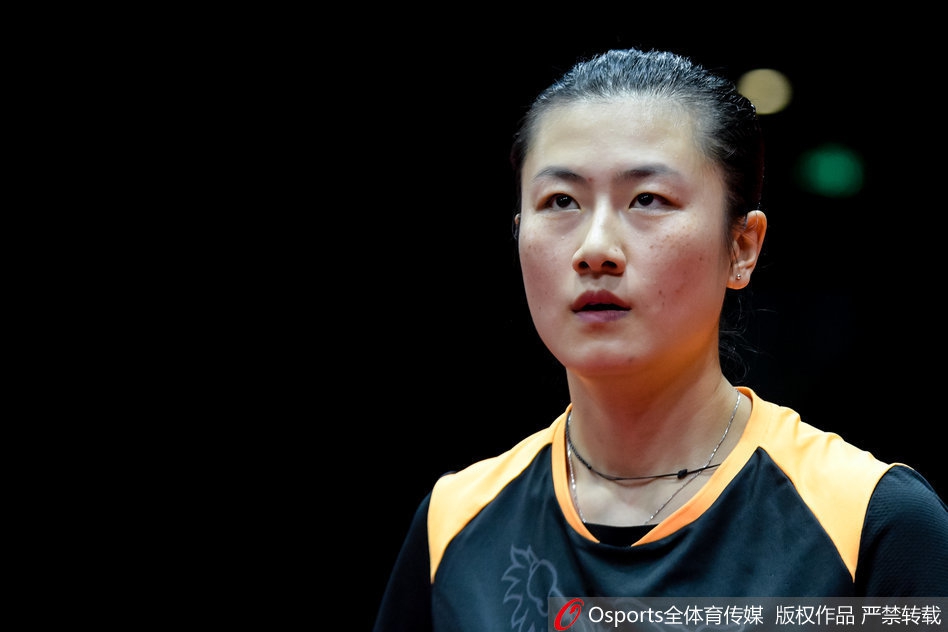 女乒世界杯丁宁4-0朱雨玲夺冠
