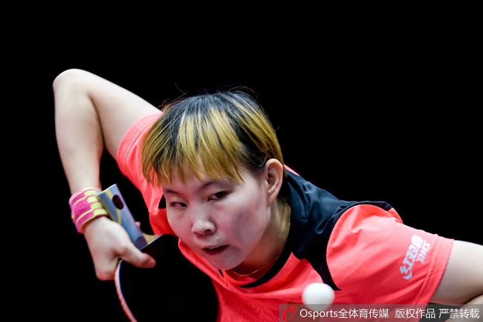 女乒世界杯丁宁4-0朱雨玲夺冠