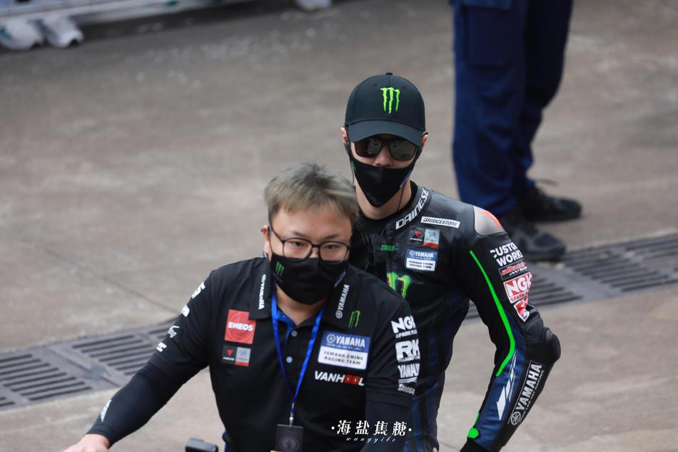 王一博参加珠海zic摩托车赛