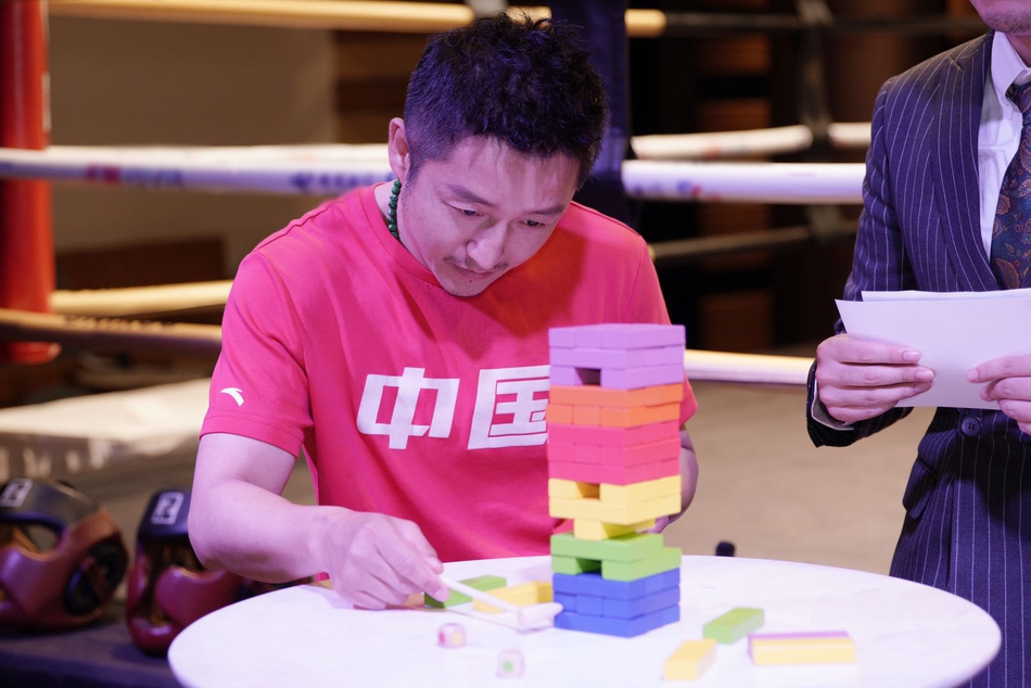 拳王邹市明举办40岁线上生日会