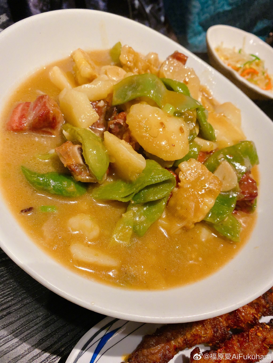 福原爱带老公吃东北菜