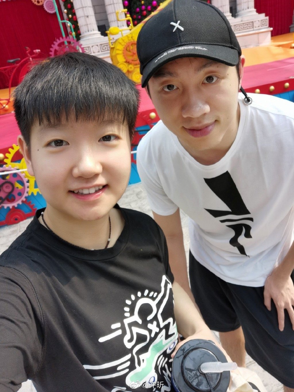 孙颖莎与许昕一样高的秘密