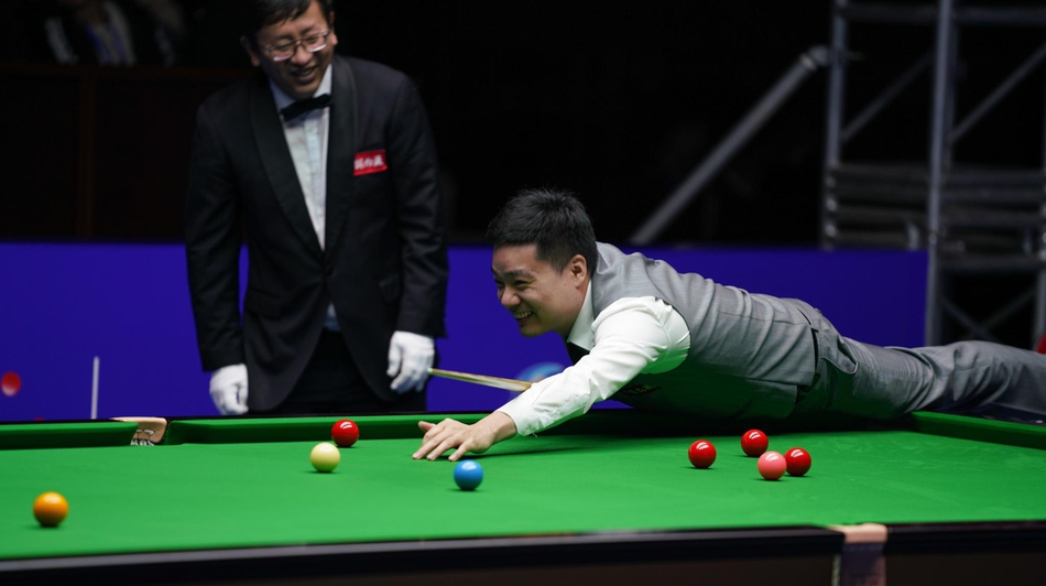 西藏斯诺克巅峰对决 丁俊晖4-4塞尔比