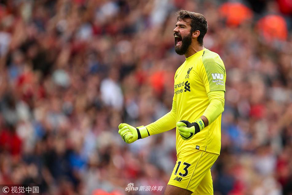 阿利松兴奋怒吼