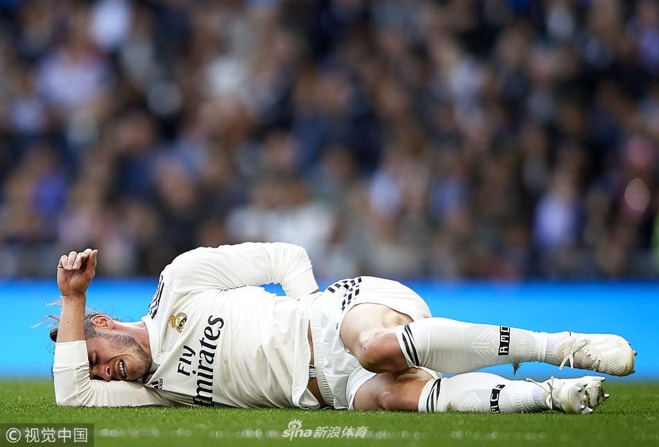 贝尔倒地神情痛苦