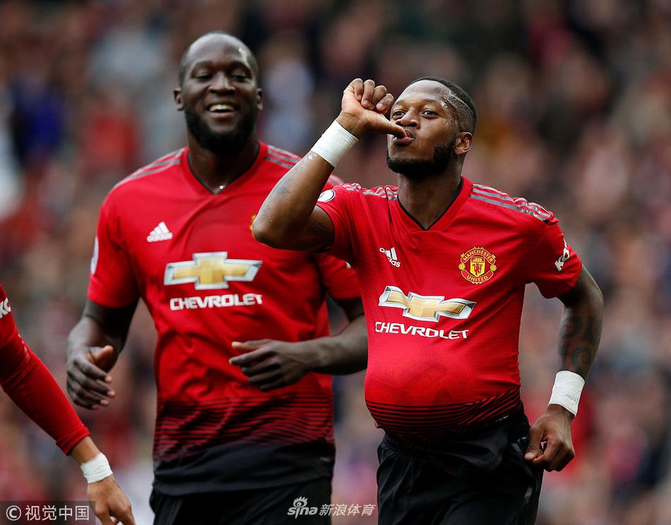 弗雷德将进球献给孩子