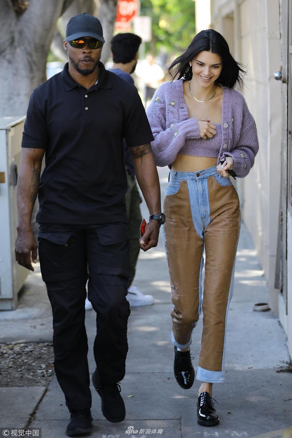 超模肯达尔詹娜现身好莱坞街头