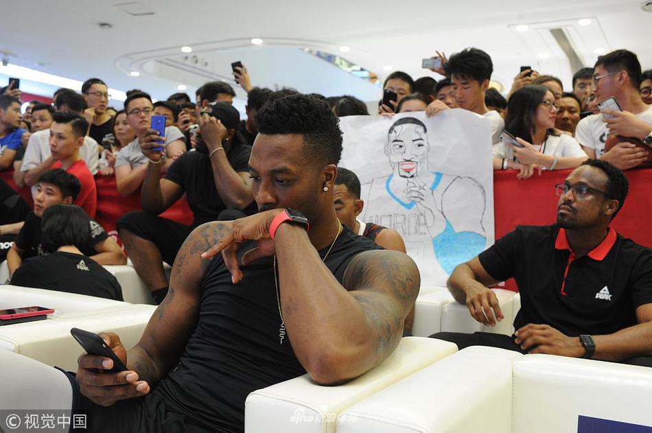 霍华德中国行亮相安徽学习茶艺书法