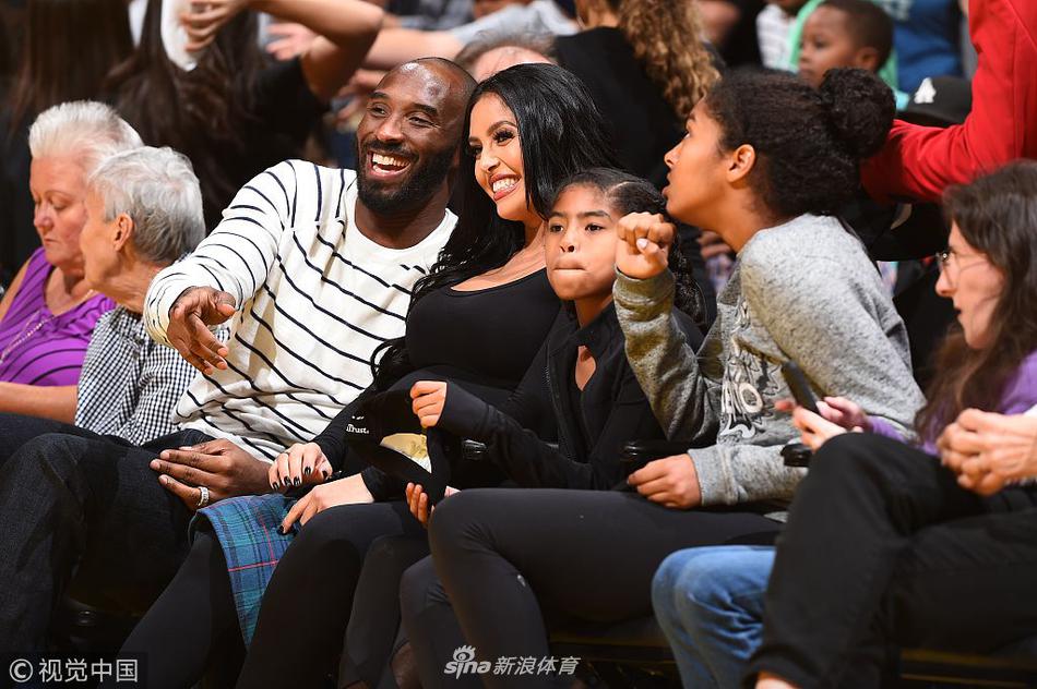 不惑之年！科比40岁商业娱乐双丰收