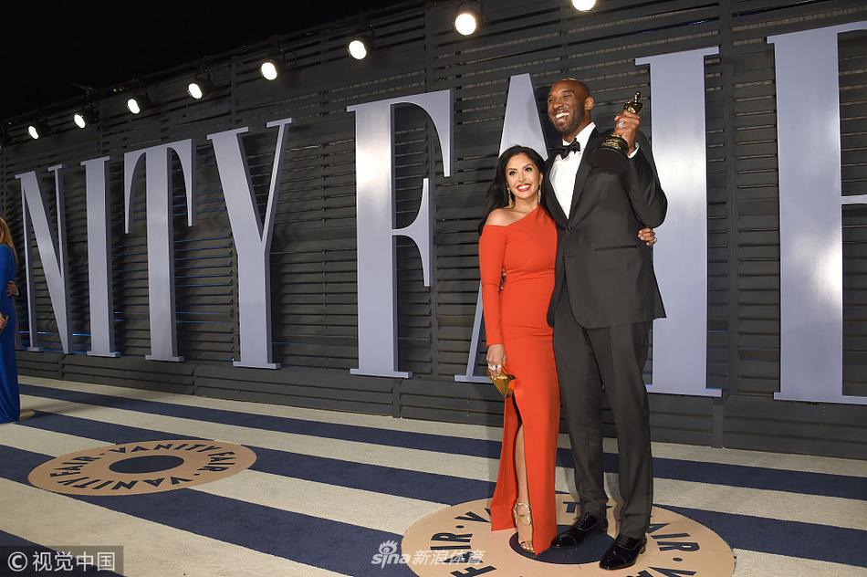 不惑之年！科比40岁商业娱乐双丰收