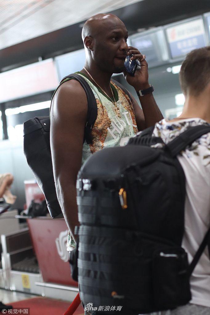 奥多姆现身北京机场 此前自曝已会面CBA代表团